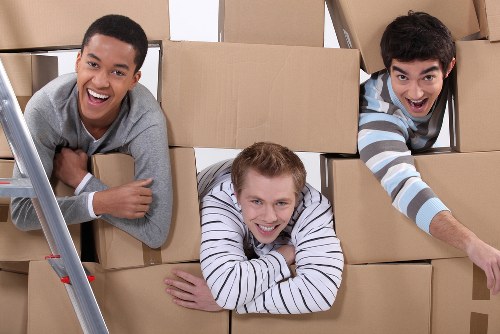Local market analysis for house moving services in Pimlico