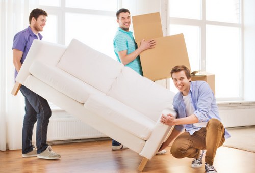Professional benefits of a moving truck service in Pimlico